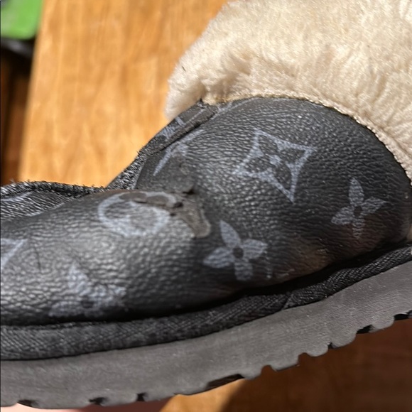UGG x Louis Vuitton slippers - Picture 6 of 9